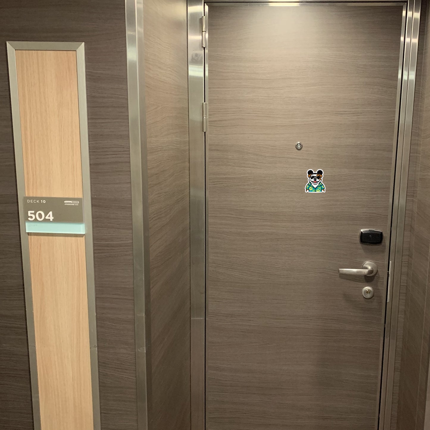 Magic English Bulldog - Door Style Mockup