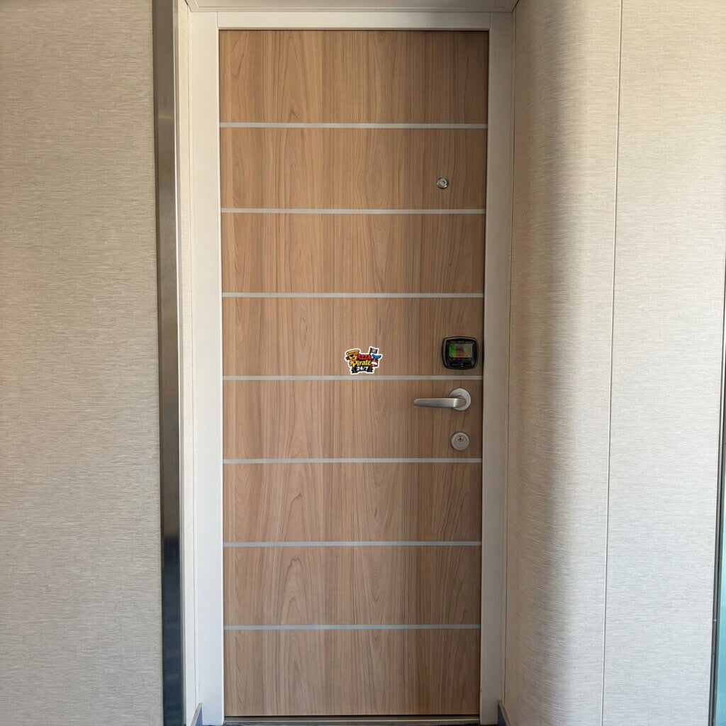 Pizza Pirate 24/7 - Door Style Mockup